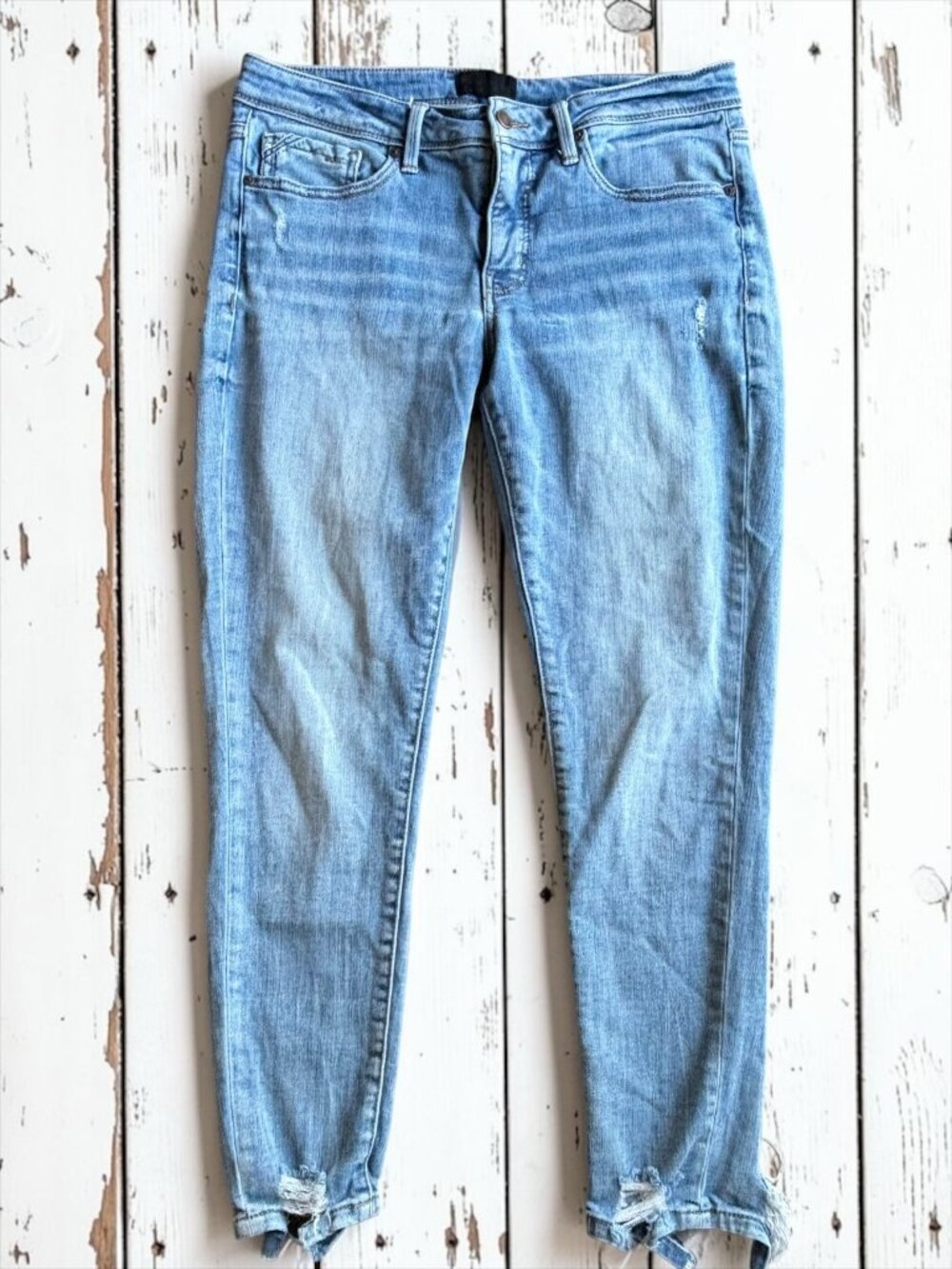 Buckle Black Fit No. 53 Ankle Skinny Jeans Light Wash Distressed Size 31